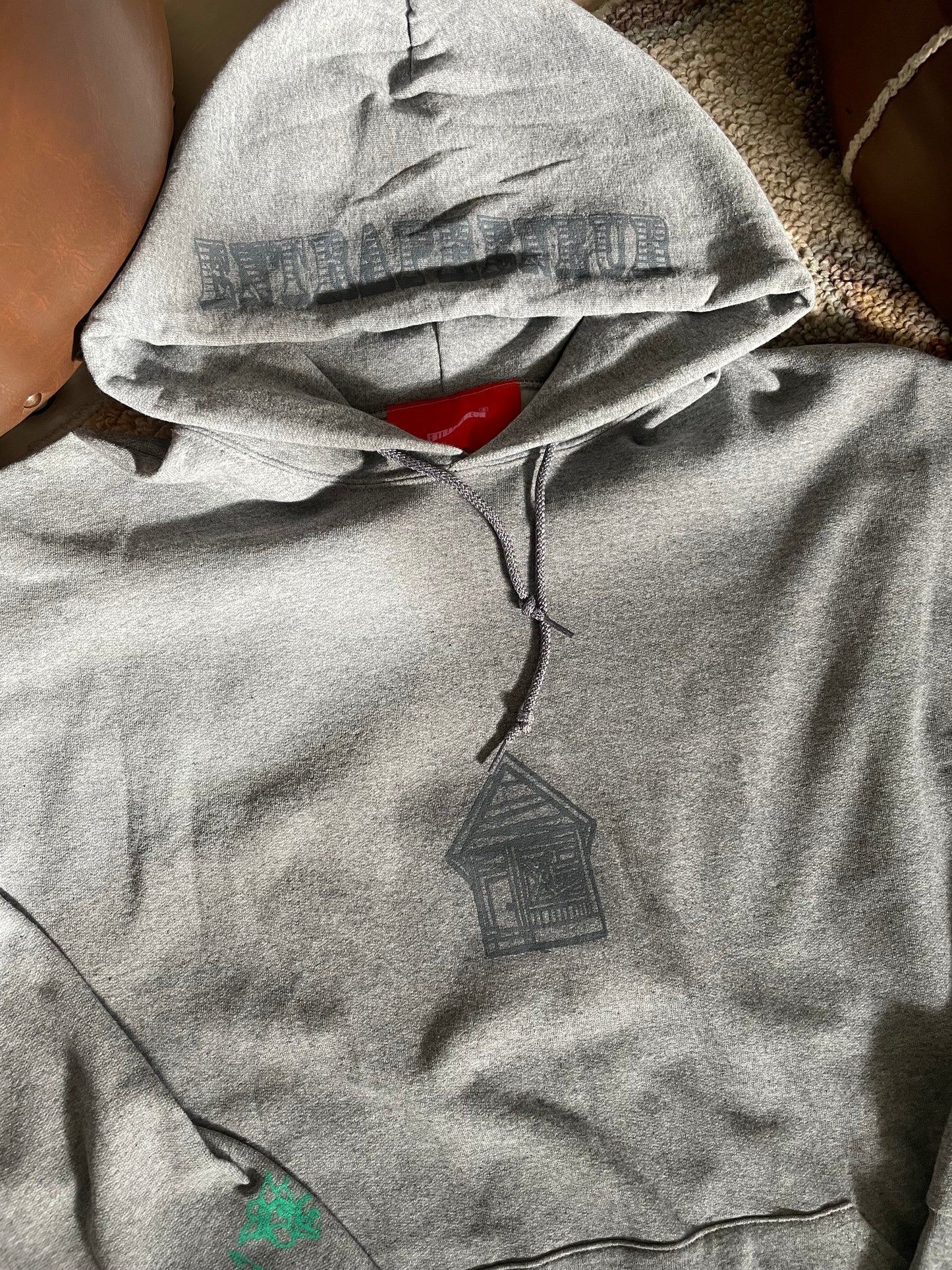 ‘Trap essentials’ hoodie (grey)